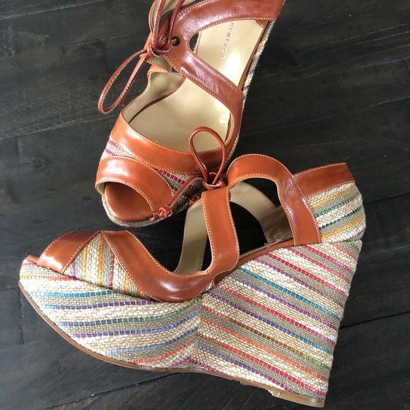 Women’s shoes: wedges - Picture 1 of 6